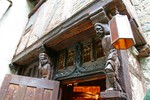 Entrance to the dining room off the Atrium