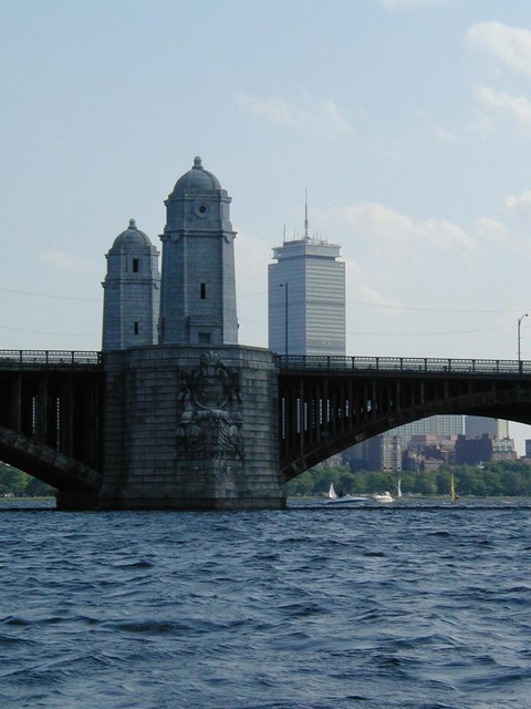 Longfellow Bridge facing the Prudential building