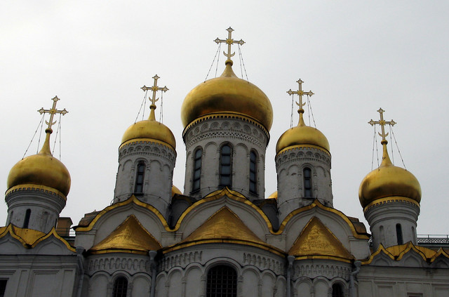 Onion domes on the Annunciation Cathedral