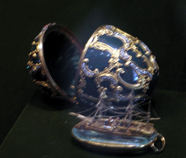 Azova - 1891 - ruby clasp on jasper - inside on aqamarine is gold replica Pamiat Azova