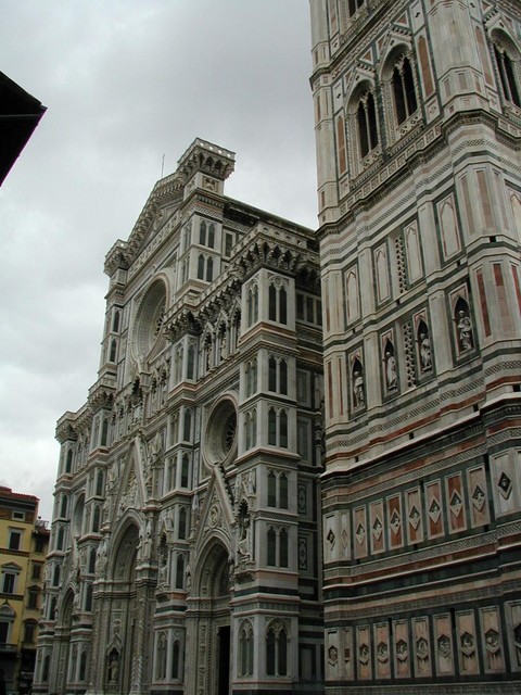 Piazza di San Giovanni Duomo entrance
