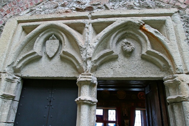 13th century arch window from Knights Templar palace in Avignon FR