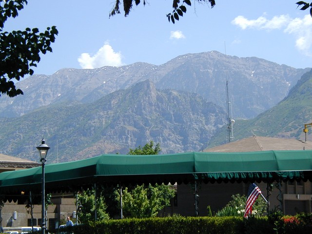 Mountains near the Hines Mansion