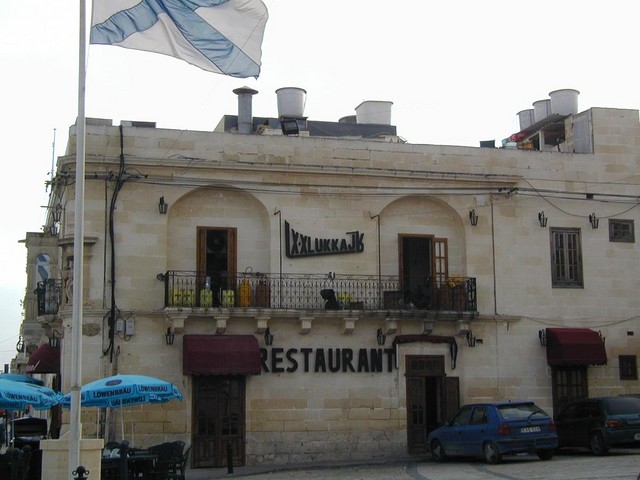 X XLUKKAJ Restaurant