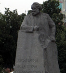 Marx Statue in square across from Bolshoi