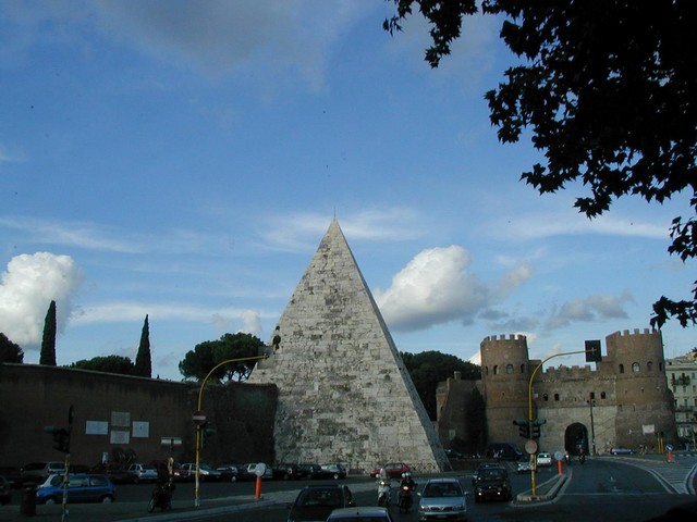 Aurelian wall - Pyrimid of Caius Cestius and Porto San Paulo