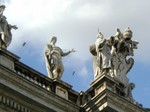 Piazza San Pietro statuary