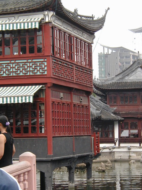 Prime real estate near Yuyuan Garden