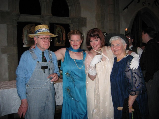 RL - Jen - Ren - Vickie in the Great Hall